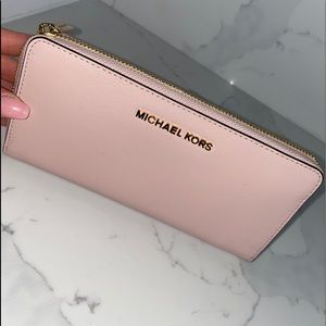 Michael Kors Jet Set Wallet